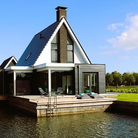 Peaceful Villa On The Water In Stavoren Eksteriør bilde